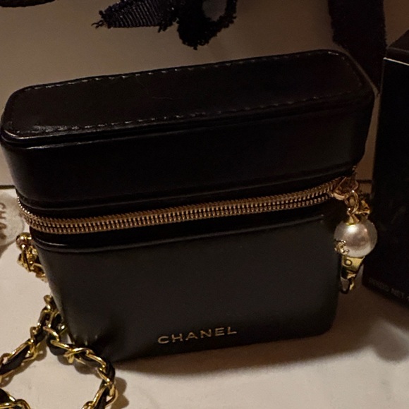 Chanel Black Mini Bag with Gold Chain 21 inch drop - Picture 3 of 16